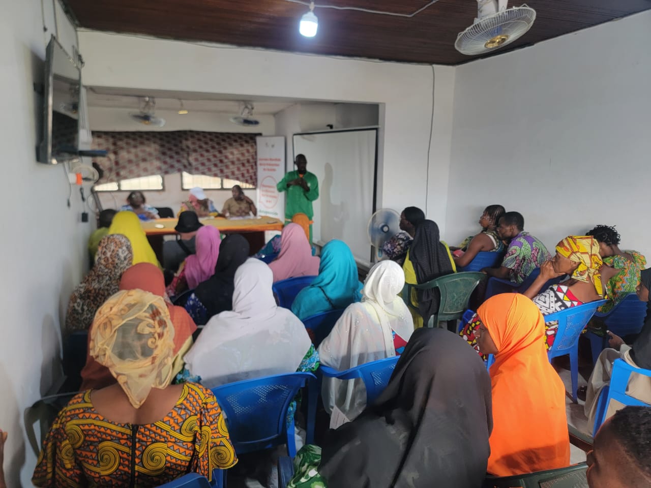 Sensibilisation sur le cancer de la prostate et de dépistage des maladies métaboliques (hypertension artérielle et diabète) au sein de l'association CAPHCI à Abobo SOGEFIA